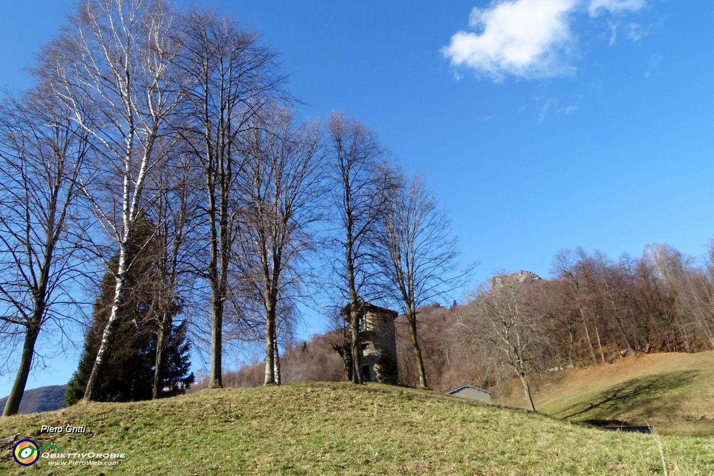 20 Salendo alla Torre degli Alpini.JPG